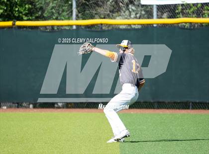 Thumbnail 2 in Flatirons Academy vs Akron (CHSAA 1A Championship) photogallery.
