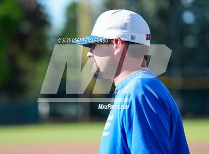 Thumbnail 2 in Flatirons Academy vs Akron (CHSAA 1A Championship) photogallery.