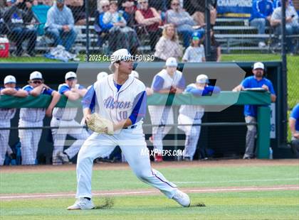 Thumbnail 3 in Flatirons Academy vs Akron (CHSAA 1A Championship) photogallery.