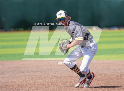 Thumbnail 3 in Flatirons Academy vs Akron (CHSAA 1A Championship) photogallery.