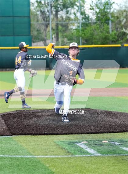 Thumbnail 2 in Flatirons Academy vs Akron (CHSAA 1A Championship) photogallery.