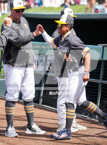 Thumbnail 2 in Flatirons Academy vs Akron (CHSAA 1A Championship) photogallery.