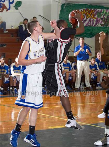 Thumbnail 3 in Wood vs. Salesian (Gridley Invitational) photogallery.