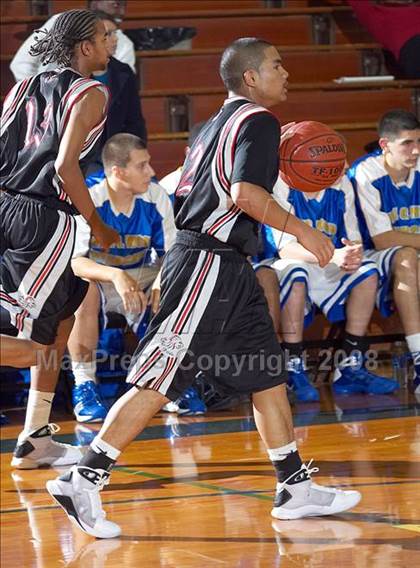 Thumbnail 2 in Wood vs. Salesian (Gridley Invitational) photogallery.