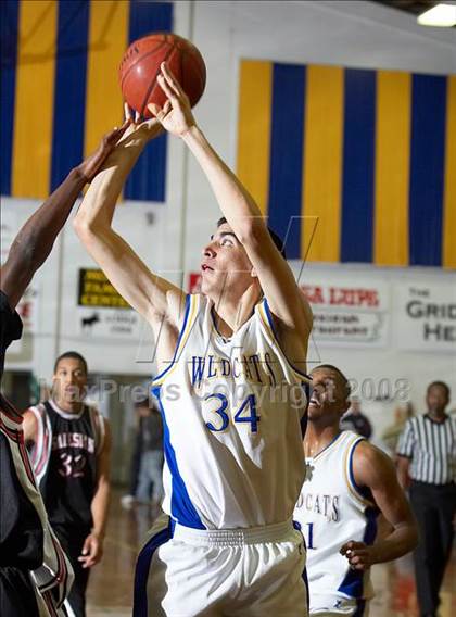 Thumbnail 3 in Wood vs. Salesian (Gridley Invitational) photogallery.