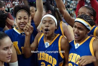 Thumbnail 2 in Bishop Amat vs. St. Mary's-Stockton (State D3 Final)#3 photogallery.