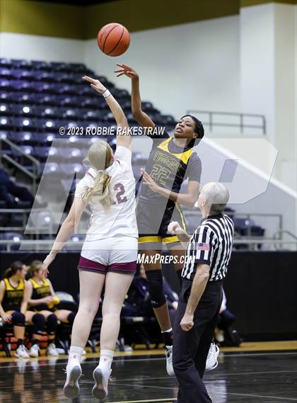 Thumbnail 1 in Malakoff vs. Millsap (Kaufman Holiday Tournament) photogallery.
