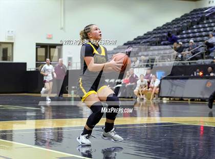 Thumbnail 2 in Malakoff vs. Millsap (Kaufman Holiday Tournament) photogallery.