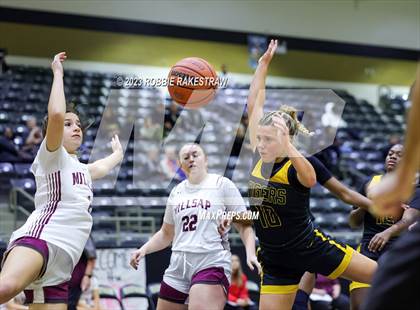Thumbnail 3 in Malakoff vs. Millsap (Kaufman Holiday Tournament) photogallery.