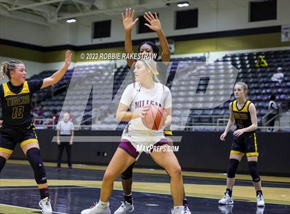 Thumbnail 3 in Malakoff vs. Millsap (Kaufman Holiday Tournament) photogallery.