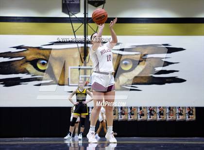 Thumbnail 2 in Malakoff vs. Millsap (Kaufman Holiday Tournament) photogallery.