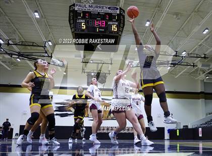 Thumbnail 2 in Malakoff vs. Millsap (Kaufman Holiday Tournament) photogallery.