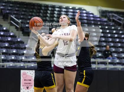 Thumbnail 2 in Malakoff vs. Millsap (Kaufman Holiday Tournament) photogallery.