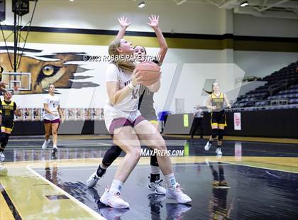 Thumbnail 2 in Malakoff vs. Millsap (Kaufman Holiday Tournament) photogallery.
