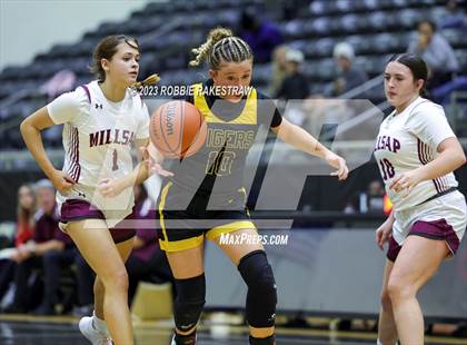 Thumbnail 3 in Malakoff vs. Millsap (Kaufman Holiday Tournament) photogallery.