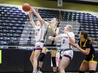 Thumbnail 1 in Malakoff vs. Millsap (Kaufman Holiday Tournament) photogallery.
