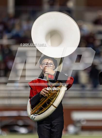 Thumbnail 2 in Grapeland vs. Deweyville (UIL 2A D2 Football Bi-District) photogallery.