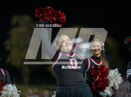 Thumbnail 2 in Grapeland vs. Deweyville (UIL 2A D2 Football Bi-District) photogallery.