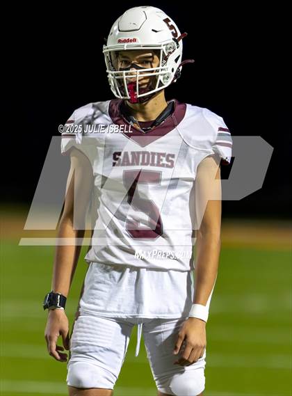 Thumbnail 3 in Grapeland vs. Deweyville (UIL 2A D2 Football Bi-District) photogallery.