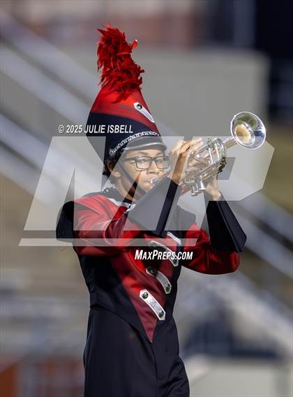 Thumbnail 3 in Grapeland vs. Deweyville (UIL 2A D2 Football Bi-District) photogallery.