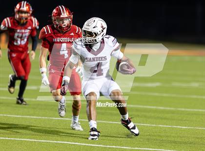 Thumbnail 1 in Grapeland vs. Deweyville (UIL 2A D2 Football Bi-District) photogallery.