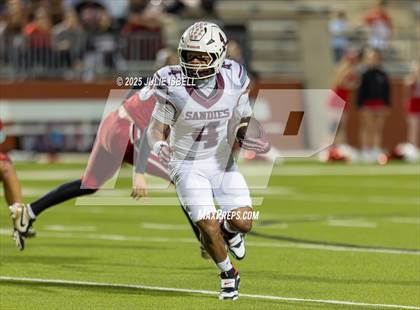 Thumbnail 2 in Grapeland vs. Deweyville (UIL 2A D2 Football Bi-District) photogallery.