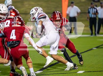 Thumbnail 3 in Grapeland vs. Deweyville (UIL 2A D2 Football Bi-District) photogallery.