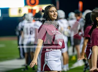 Thumbnail 1 in Grapeland vs. Deweyville (UIL 2A D2 Football Bi-District) photogallery.