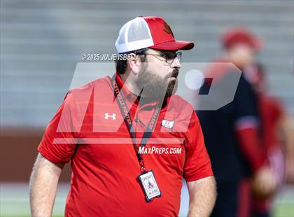 Thumbnail 3 in Grapeland vs. Deweyville (UIL 2A D2 Football Bi-District) photogallery.