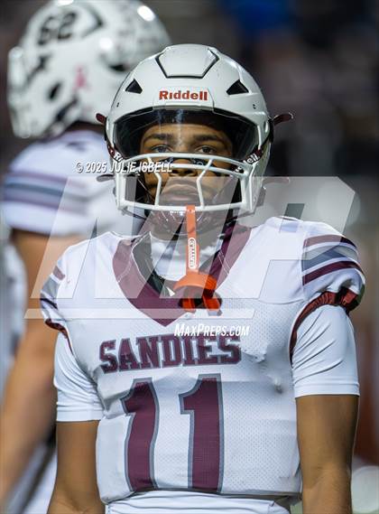 Thumbnail 2 in Grapeland vs. Deweyville (UIL 2A D2 Football Bi-District) photogallery.