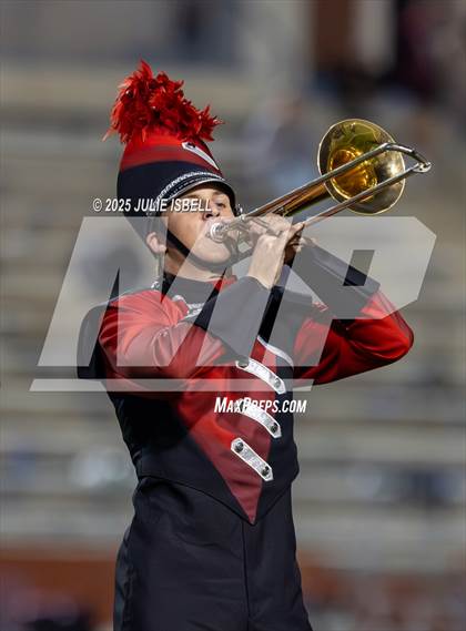 Thumbnail 3 in Grapeland vs. Deweyville (UIL 2A D2 Football Bi-District) photogallery.