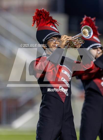 Thumbnail 2 in Grapeland vs. Deweyville (UIL 2A D2 Football Bi-District) photogallery.