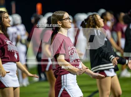 Thumbnail 3 in Grapeland vs. Deweyville (UIL 2A D2 Football Bi-District) photogallery.