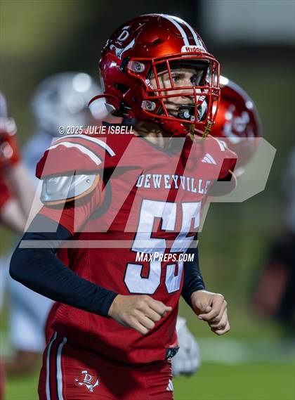 Thumbnail 2 in Grapeland vs. Deweyville (UIL 2A D2 Football Bi-District) photogallery.