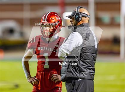 Thumbnail 3 in Grapeland vs. Deweyville (UIL 2A D2 Football Bi-District) photogallery.