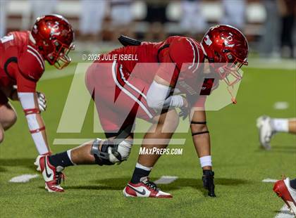 Thumbnail 3 in Grapeland vs. Deweyville (UIL 2A D2 Football Bi-District) photogallery.