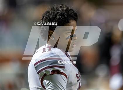 Thumbnail 3 in Grapeland vs. Deweyville (UIL 2A D2 Football Bi-District) photogallery.