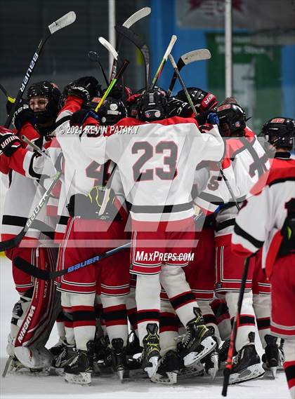 Thumbnail 2 in New Canaan @ Fairfield Warde/Ludlowe photogallery.