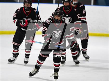 Thumbnail 3 in New Canaan @ Fairfield Warde/Ludlowe photogallery.