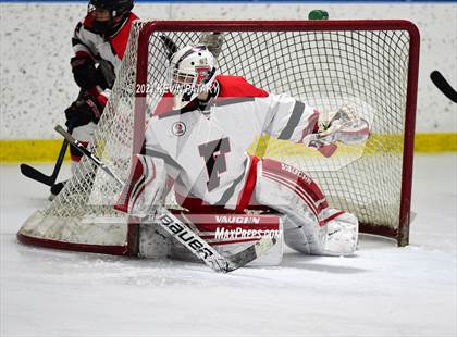 Thumbnail 3 in New Canaan @ Fairfield Warde/Ludlowe photogallery.