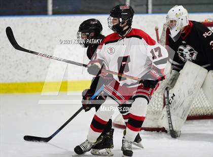 Thumbnail 3 in New Canaan @ Fairfield Warde/Ludlowe photogallery.