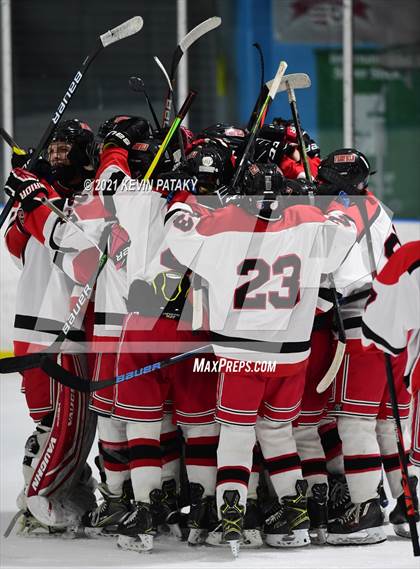 Thumbnail 3 in New Canaan @ Fairfield Warde/Ludlowe photogallery.