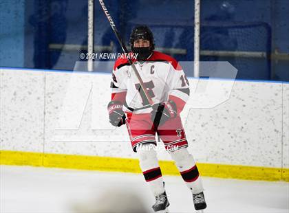Thumbnail 3 in New Canaan @ Fairfield Warde/Ludlowe photogallery.