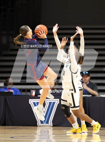 Thumbnail 2 in Neumann-Goretti vs. Cardinal O'Hara  (PCL Semifinal) photogallery.