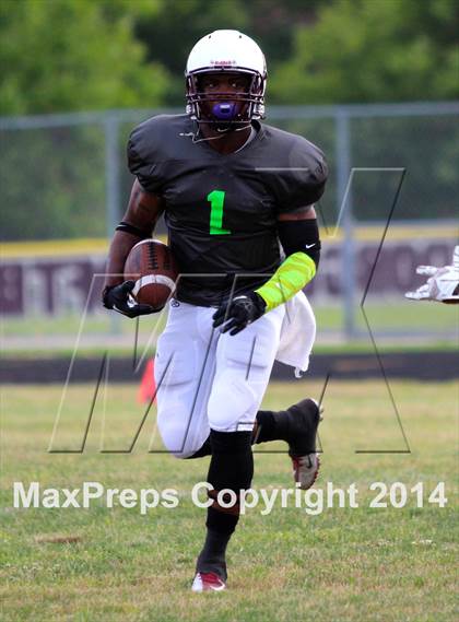 Thumbnail 3 in 757 Senior Bowl  photogallery.