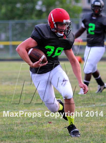 Thumbnail 2 in 757 Senior Bowl  photogallery.