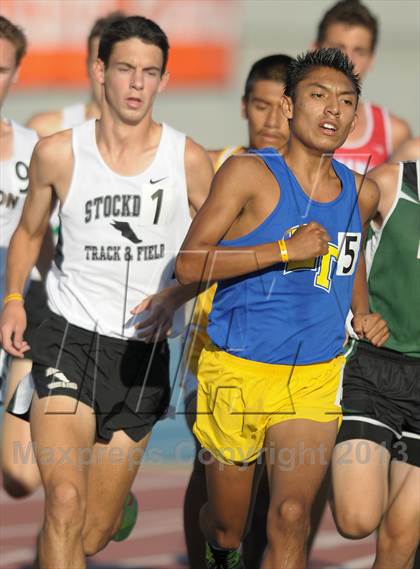 Thumbnail 3 in CIF State Track and Field Championships (Day 2 - Boys 1600m) photogallery.