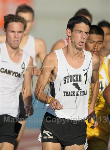 Thumbnail 2 in CIF State Track and Field Championships (Day 2 - Boys 1600m) photogallery.