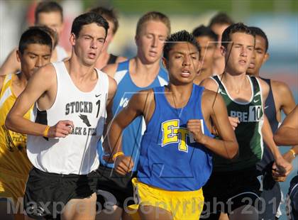 Thumbnail 2 in CIF State Track and Field Championships (Day 2 - Boys 1600m) photogallery.