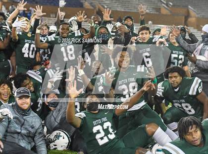 Thumbnail 3 in T.L. Hanna @ Dutch Fork (SCHSL Class AAAAA Final) photogallery.